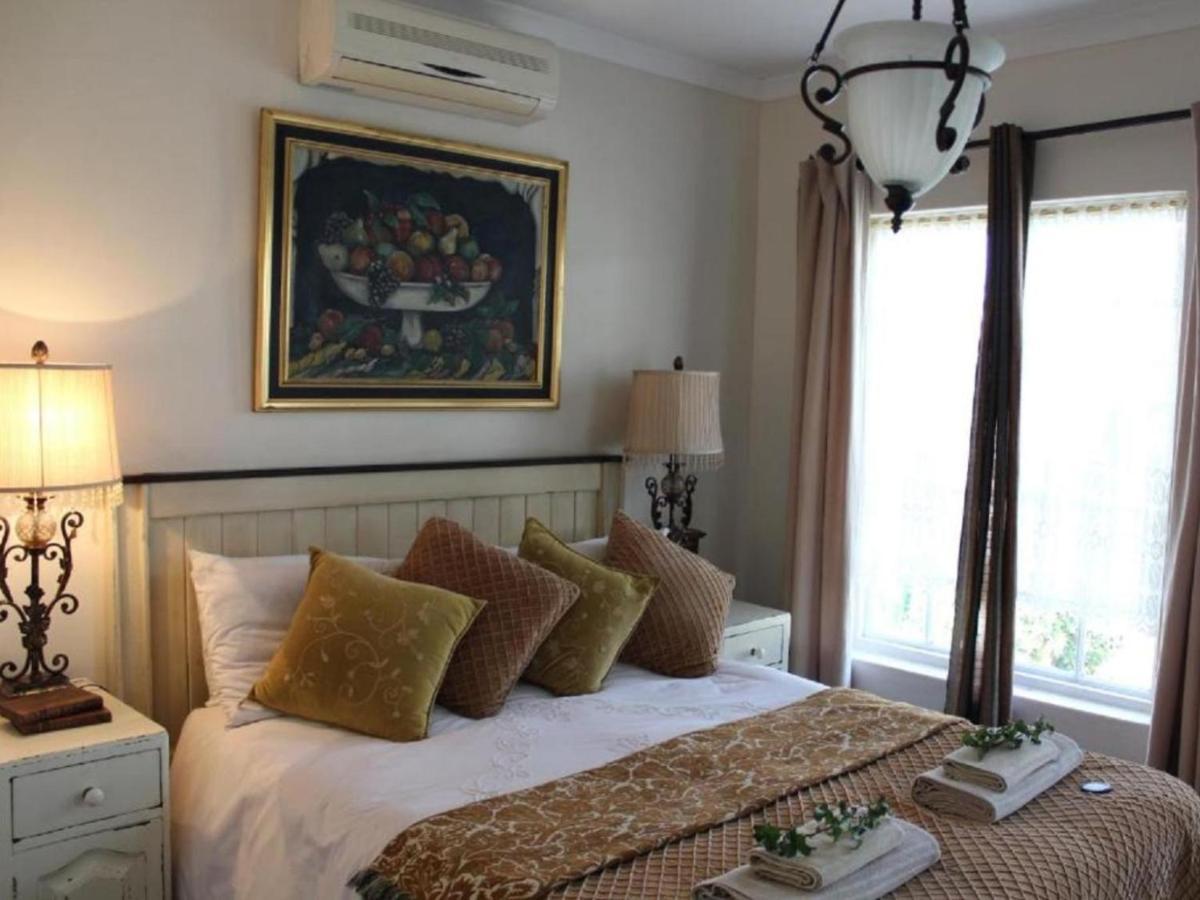 A Tapestry Garden Guest House Почефструм Экстерьер фото