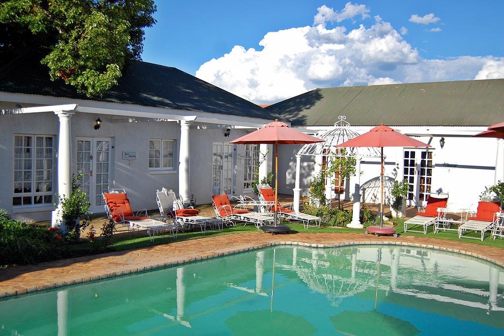 A Tapestry Garden Guest House Почефструм Экстерьер фото