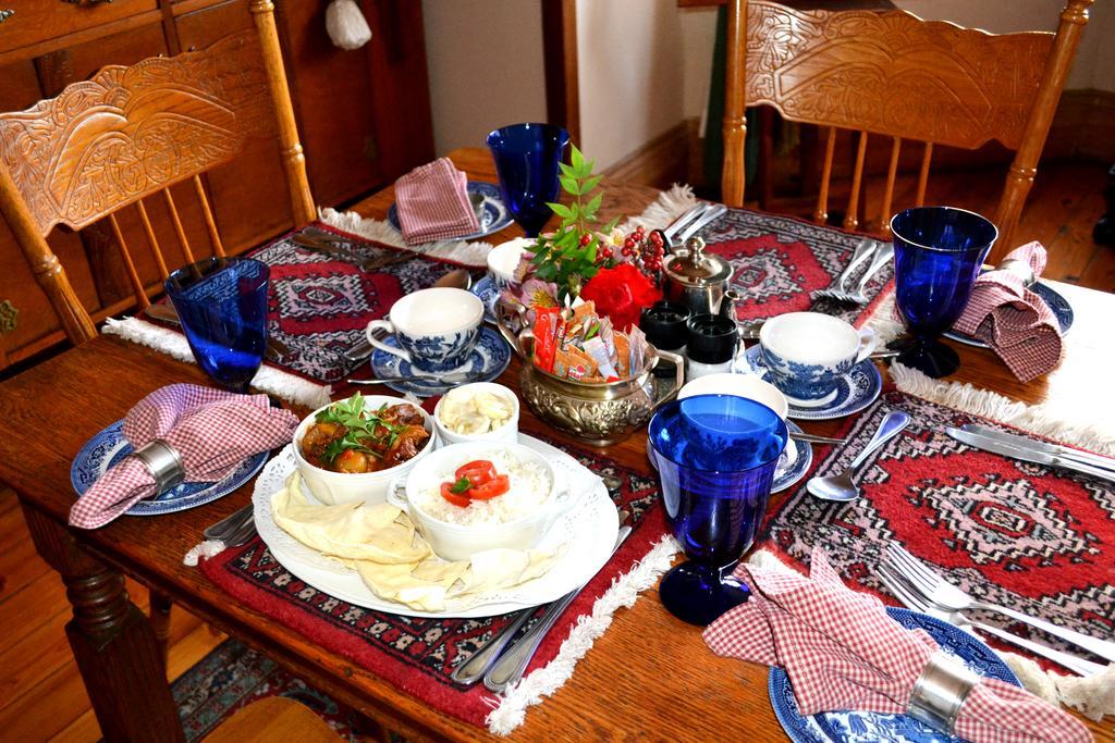 A Tapestry Garden Guest House Почефструм Экстерьер фото