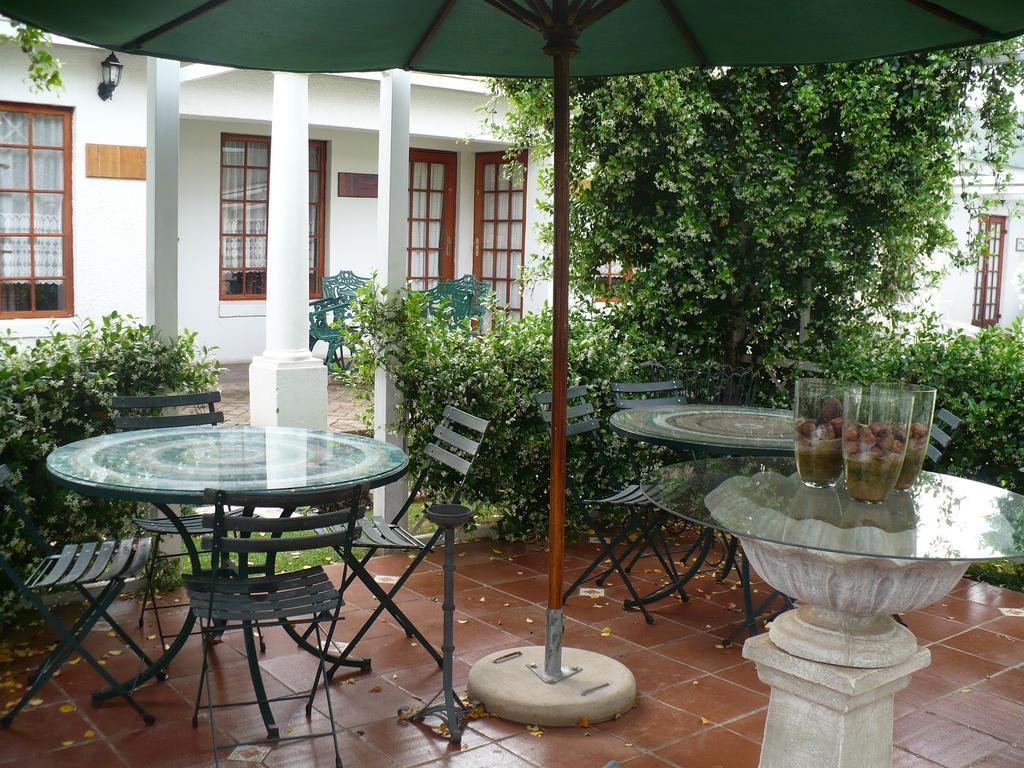 A Tapestry Garden Guest House Почефструм Экстерьер фото